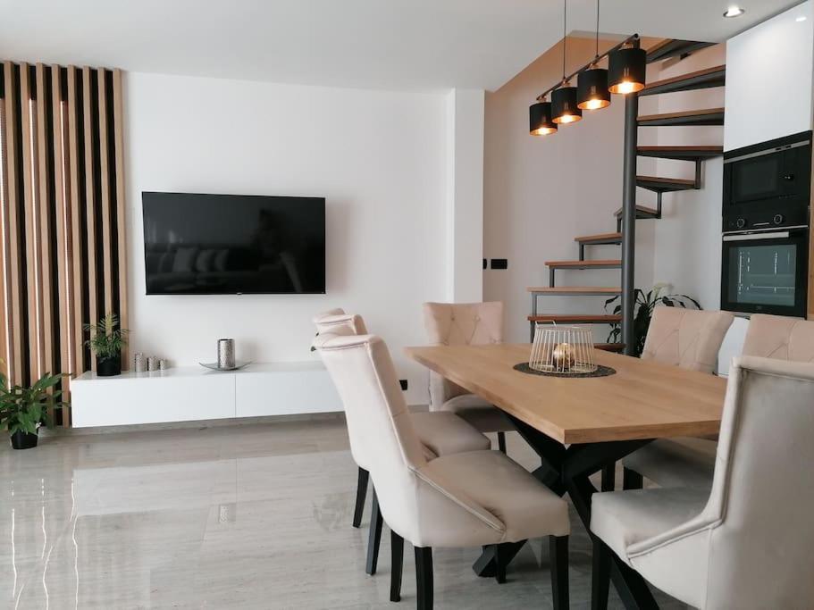 Apartman Max !!!! Омиш Экстерьер фото