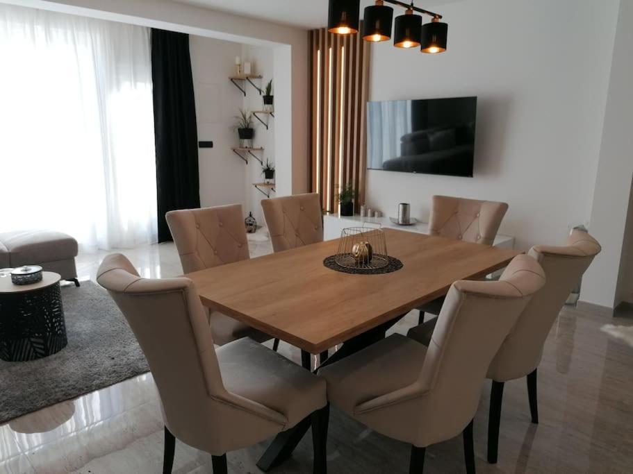 Apartman Max !!!! Омиш Экстерьер фото
